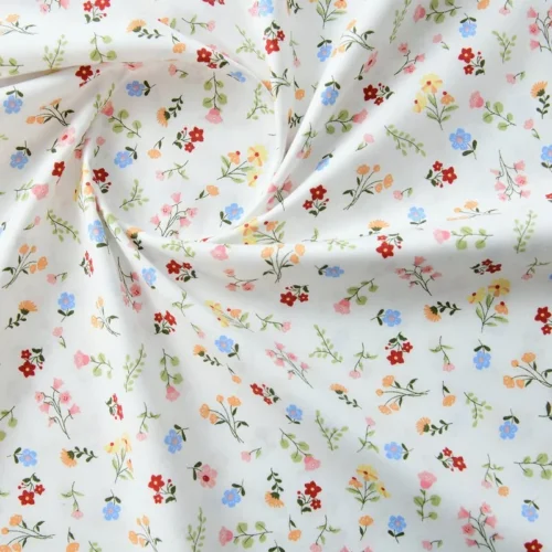Cotton Twill Fabric   Floral Design   Ideal for Clothing  Blankets  amp  DIY Projects